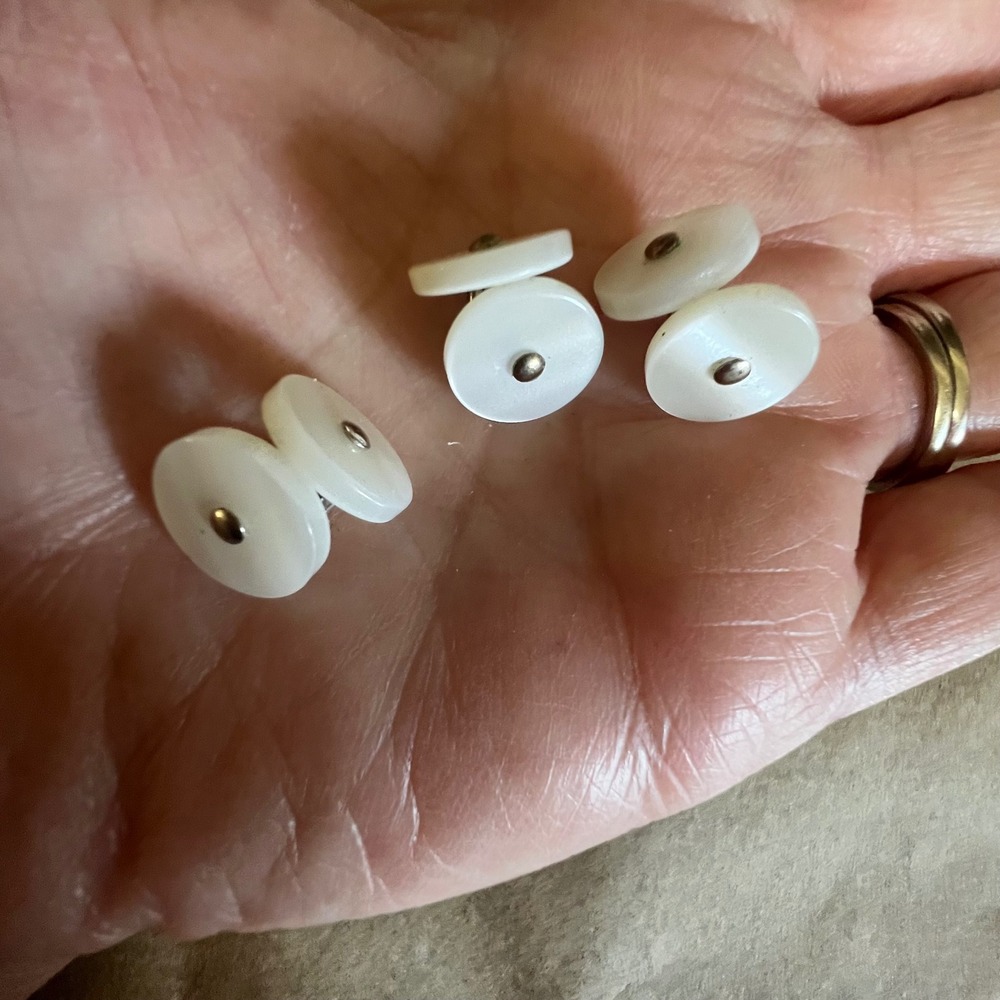 Vintage White Mother of Pearl Tuxedo Shirt Studs Set of 3 Formal Silver Tone - Picture 2 of 9
